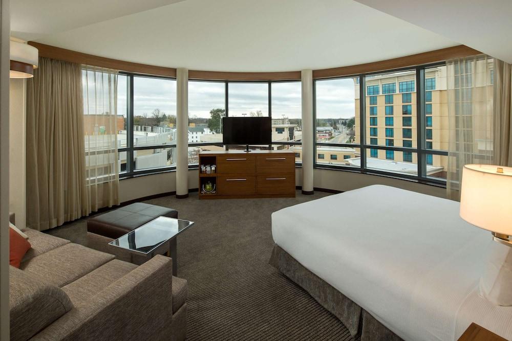 Hyatt Place Bloomington / Normal Экстерьер фото