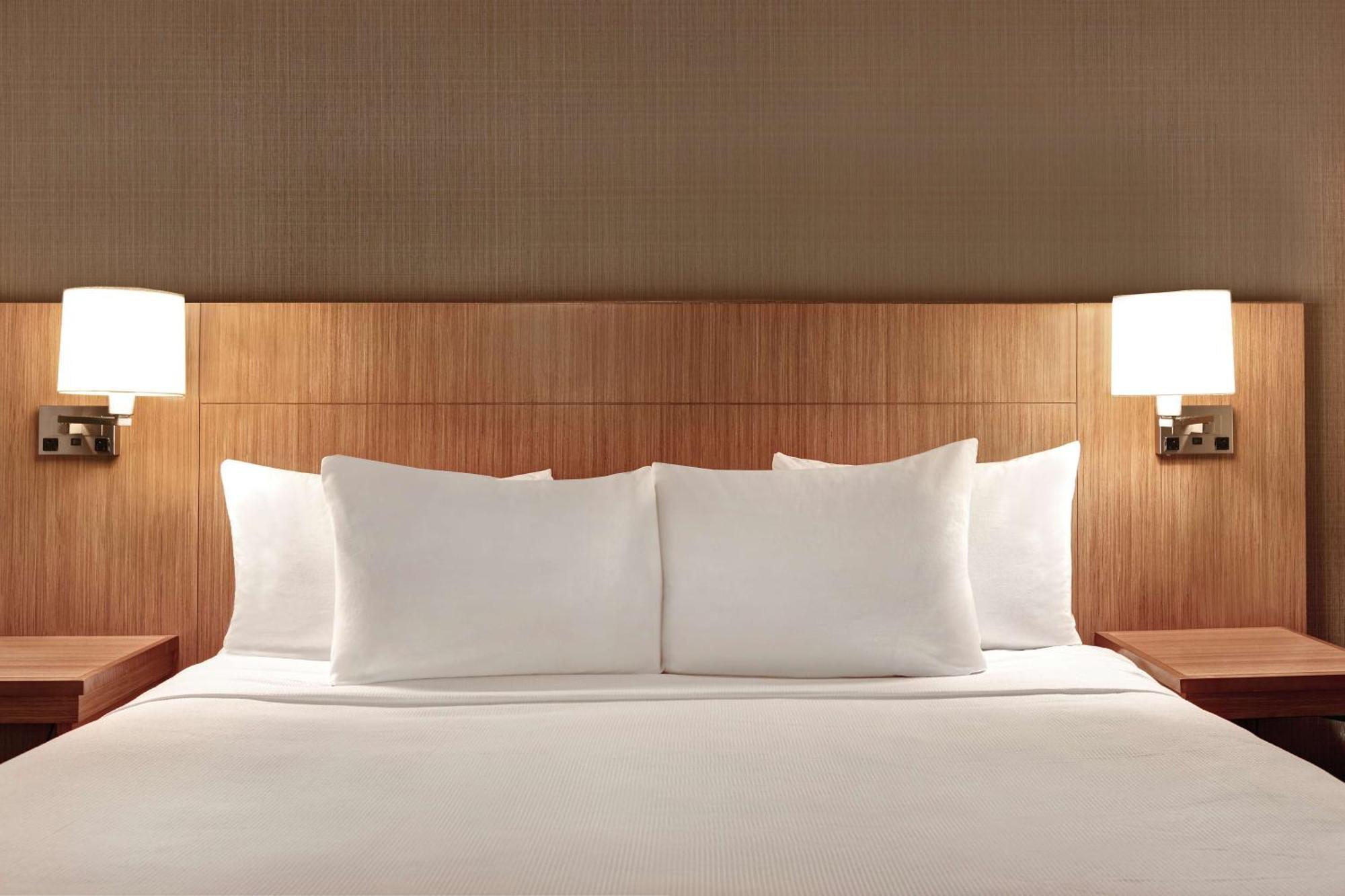 Hyatt Place Bloomington / Normal Экстерьер фото