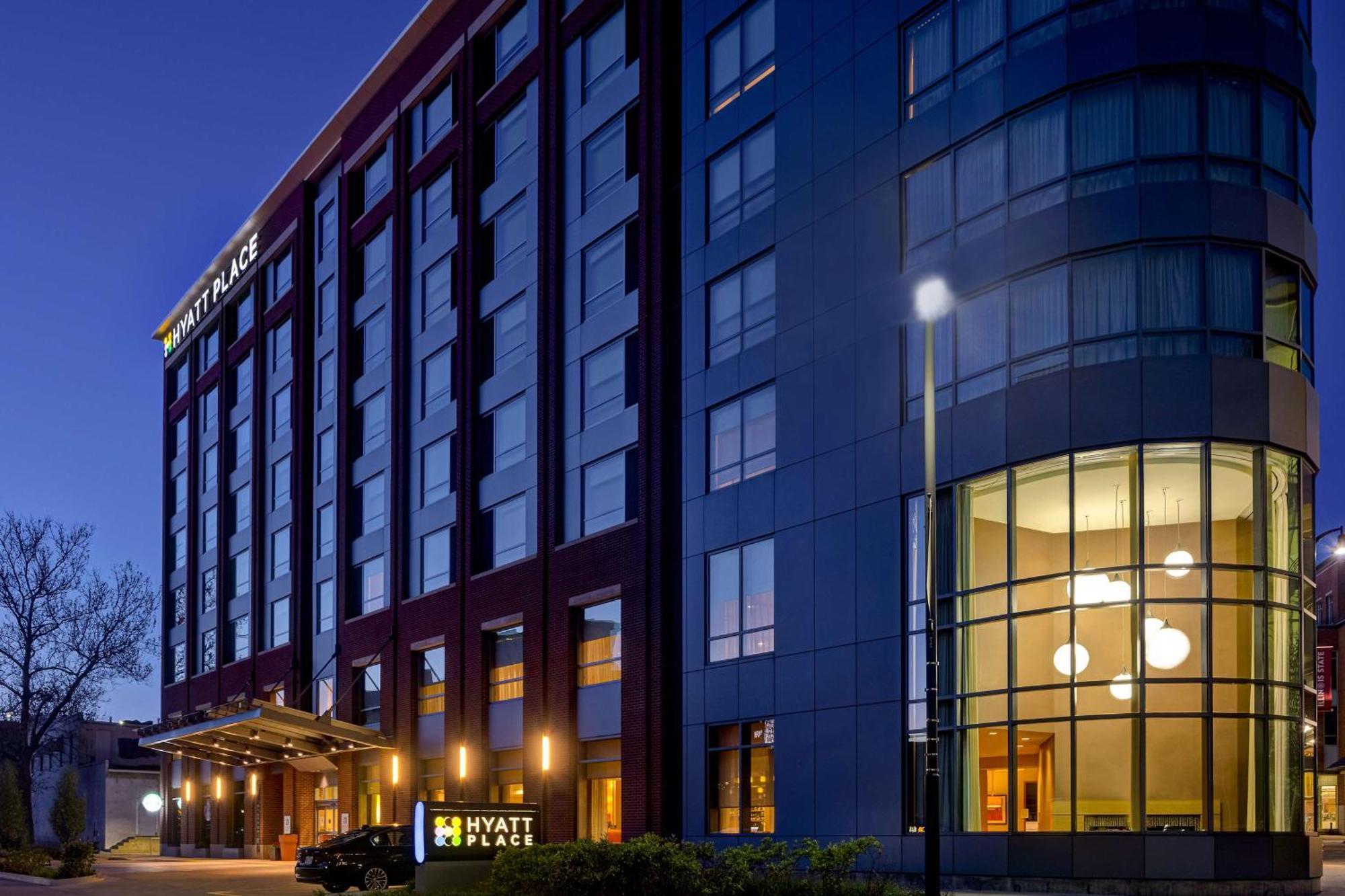 Hyatt Place Bloomington / Normal Экстерьер фото