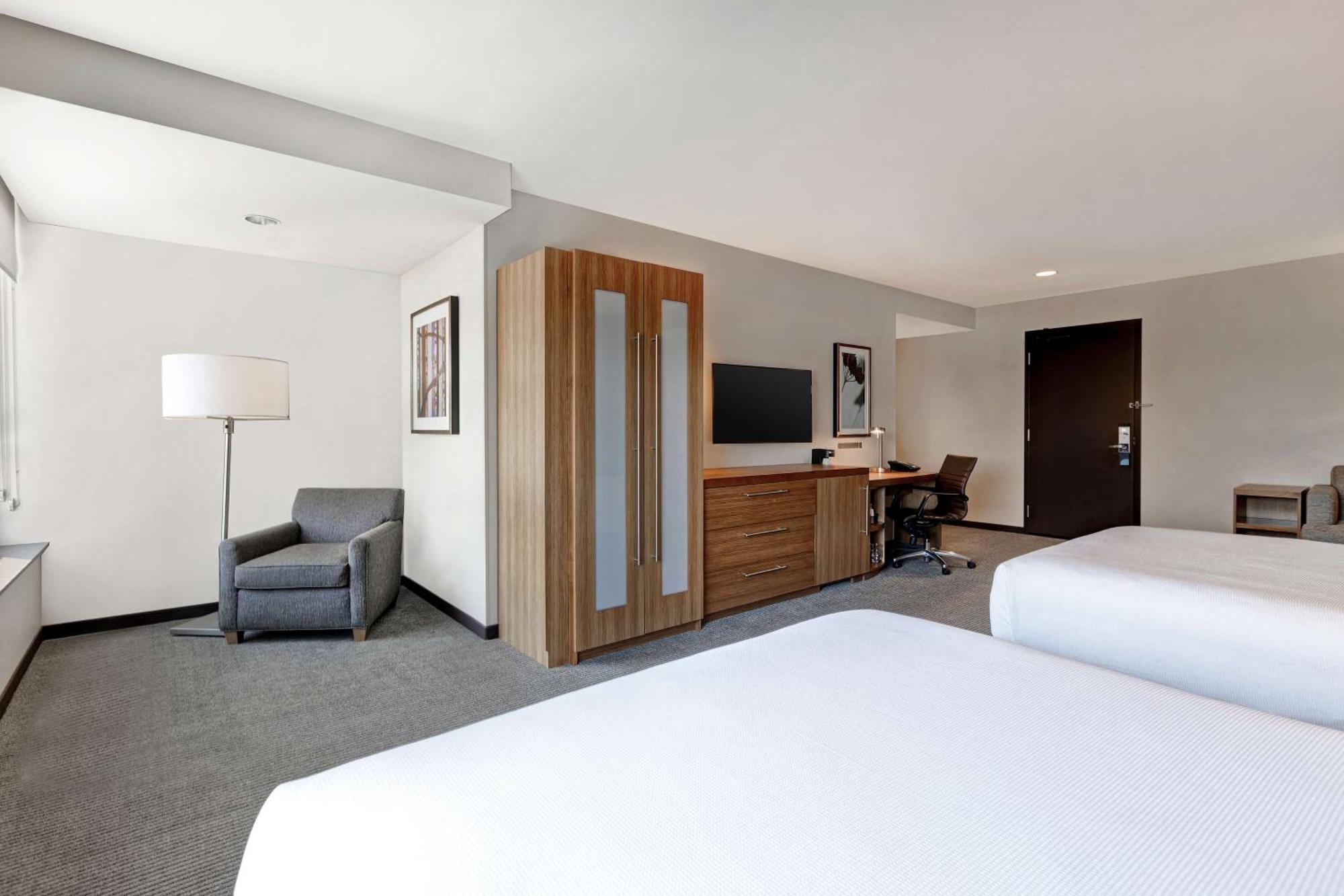 Hyatt Place Bloomington / Normal Экстерьер фото
