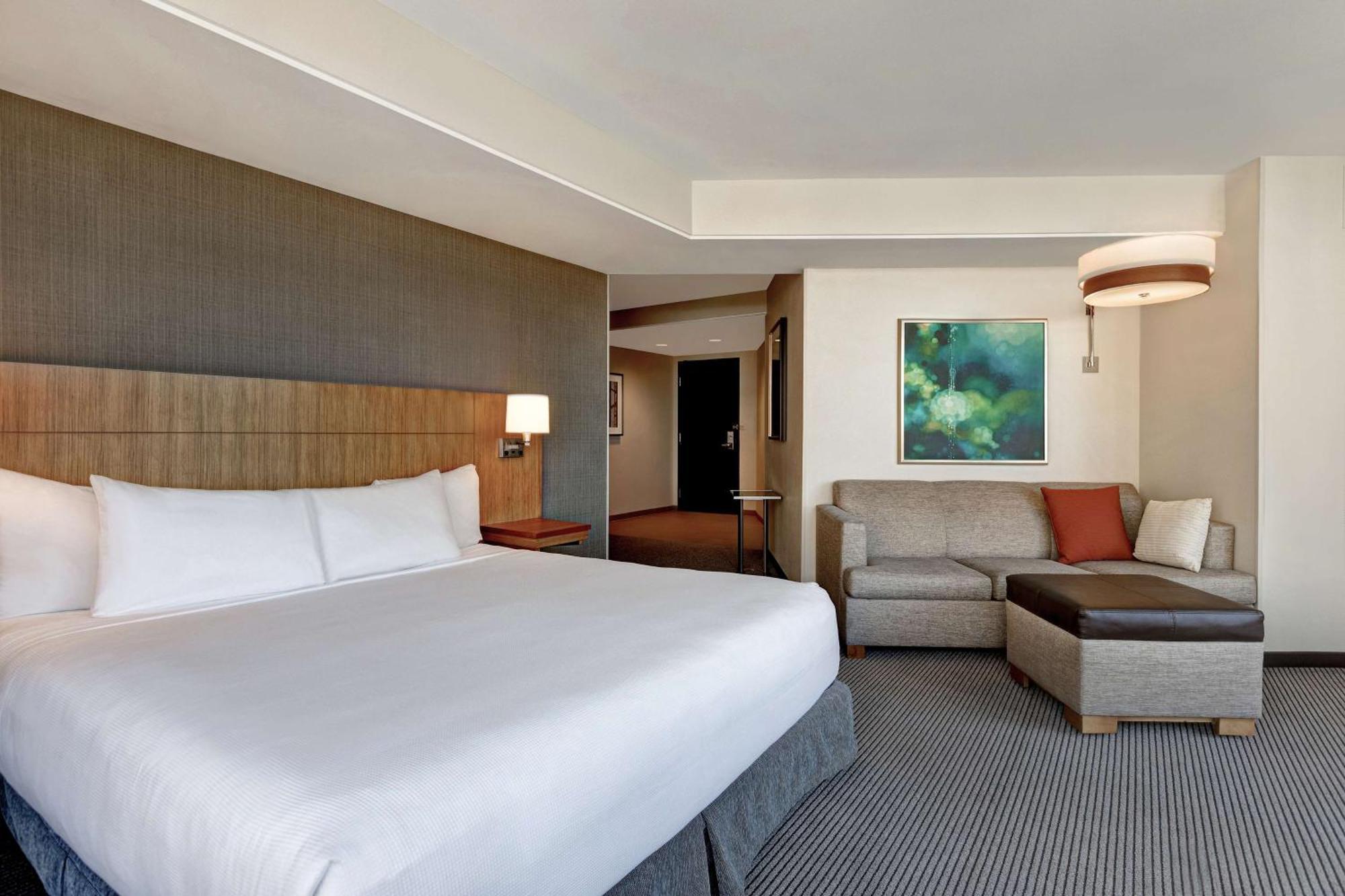 Hyatt Place Bloomington / Normal Экстерьер фото