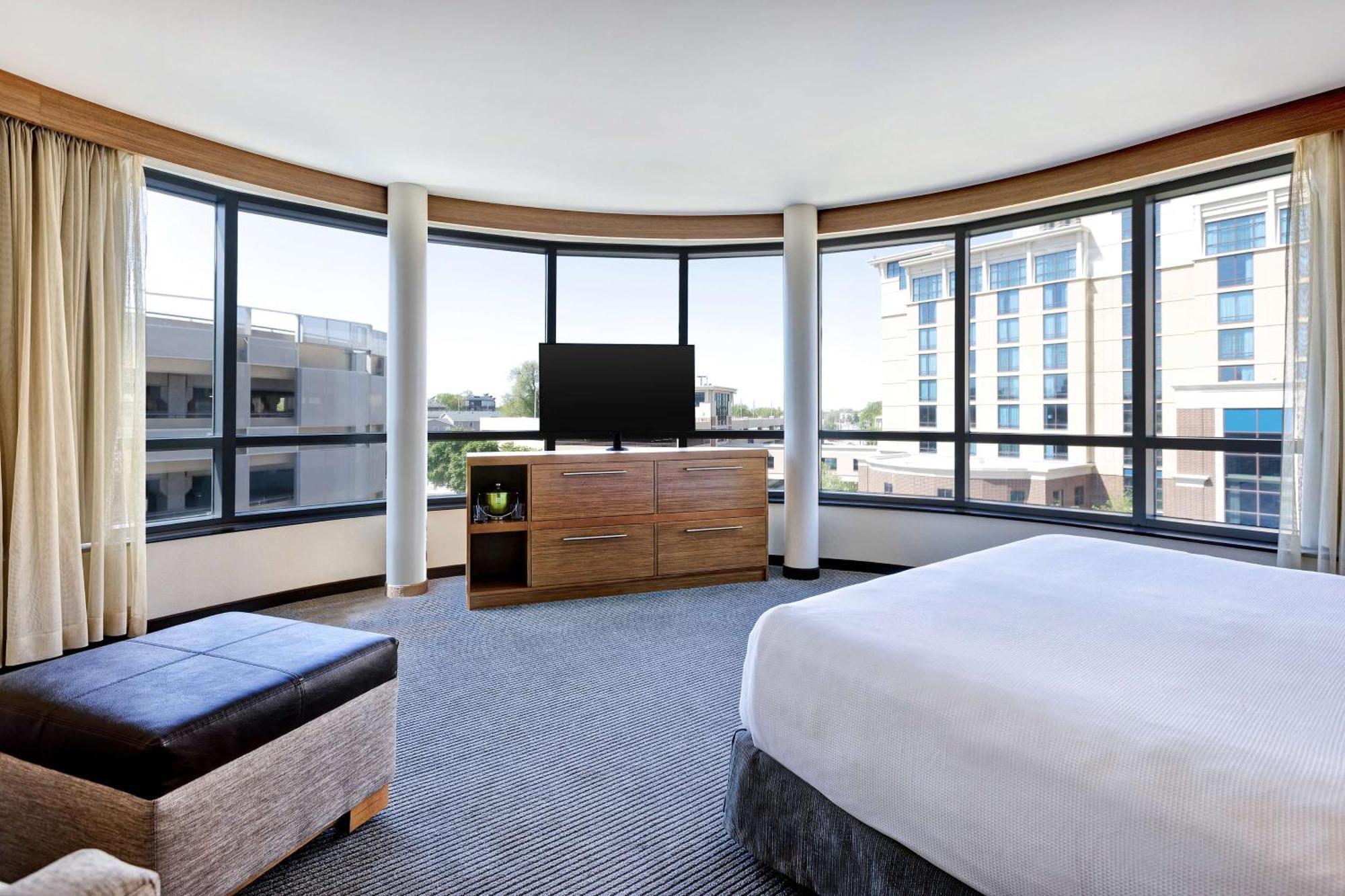 Hyatt Place Bloomington / Normal Экстерьер фото