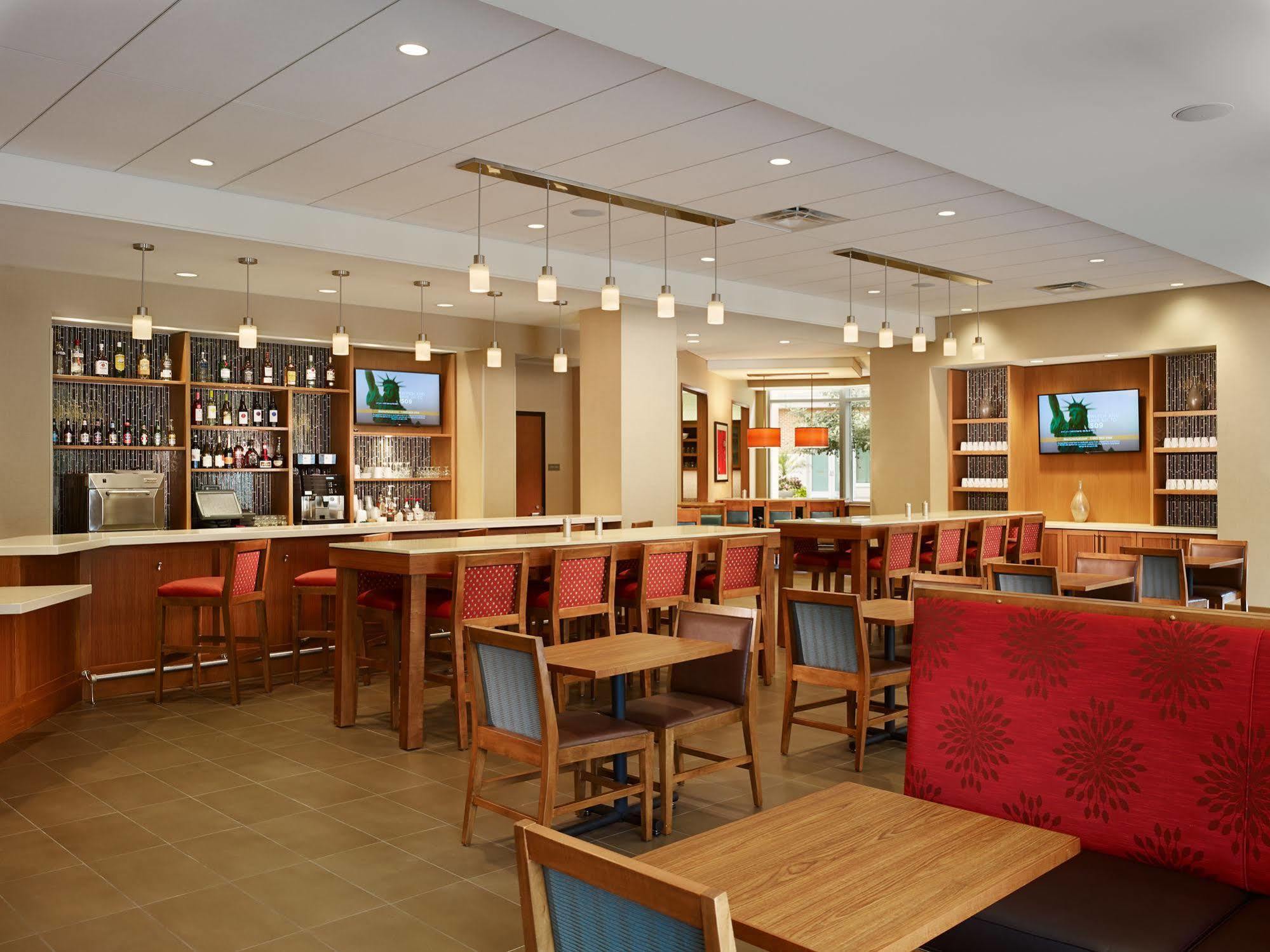 Hyatt Place Bloomington / Normal Экстерьер фото